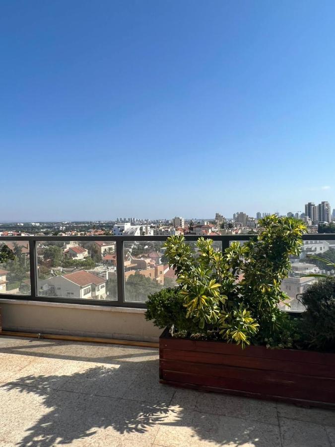סטודיו חדש ויפה עם נוף לים Leilighet Netanya Eksteriør bilde
