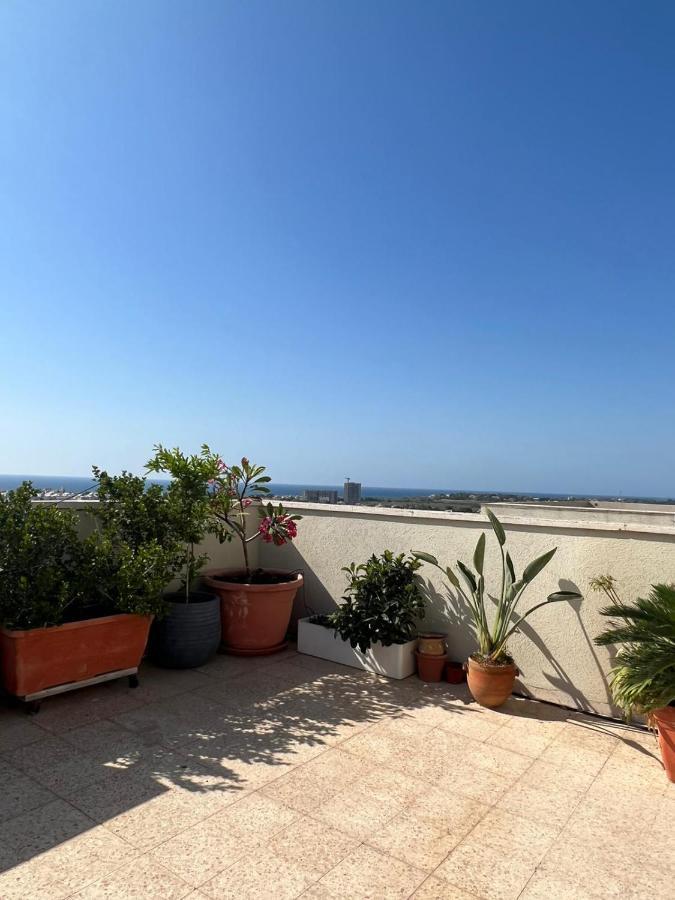 סטודיו חדש ויפה עם נוף לים Leilighet Netanya Eksteriør bilde