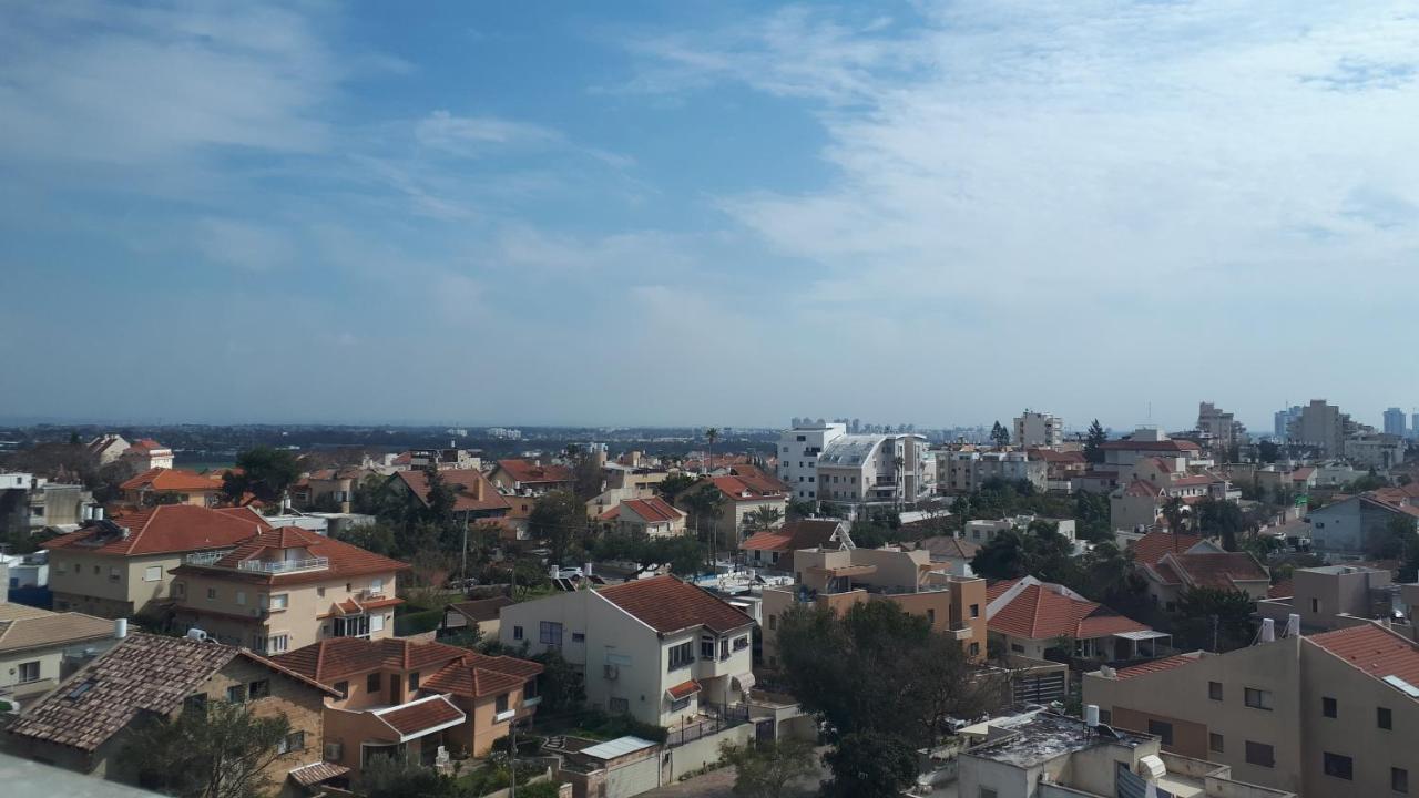 סטודיו חדש ויפה עם נוף לים Leilighet Netanya Eksteriør bilde